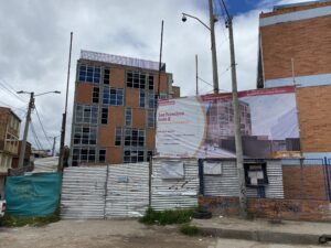 Lee más sobre el artículo OBRA DE MÁS DE $21.000 MILLONES DEL COLEGIO SAN FRANCISCO EN CIUDAD BOLÍVAR COMPLETA 11 AÑOS DE RETRASOS Y PONE EN RIESGO EL FUTURO DE LOS ESTUDIANTES: DENUNCIÓ DIANA DIAGO