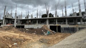 CAPS BRAVO PAEZ ACUMULA MÁS DE 4 AÑOS DE RETRASO Y AHORA QUEDA EN MANOS DE EMPRESA CUESTIONADA POR PRESUNTAS IRREGULARIDADES, DENUNCIÓ DIANA DIAGO
